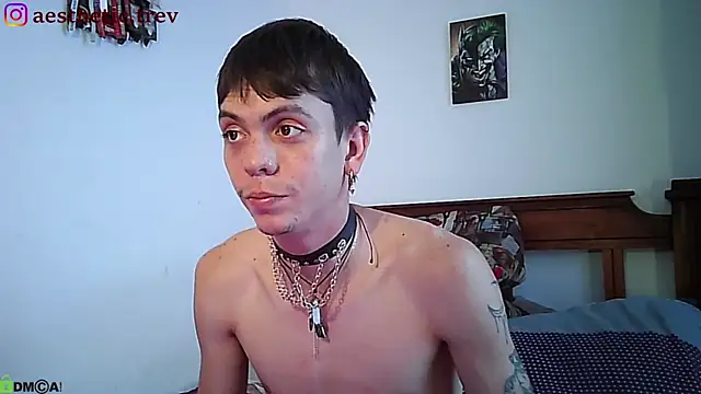 Snapshot of Twink_Temptation chatting on January 2025 03:15:02 PM Twink Temptation online show from January 2025 03:15:02 PM