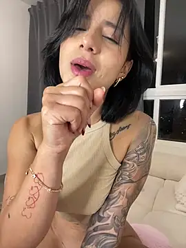 Ale Lewis online show from January 2025 01:06:02 AM