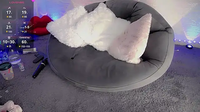 aysuncum online show from February 2025 11:06:02 AM