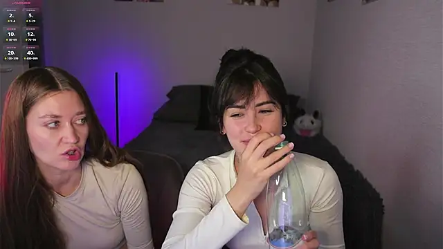 Snapshot of Mari___Anna chatting on October 2025 04:42:01 AM Mari Anna online show from October 2025 04:42:01 AM