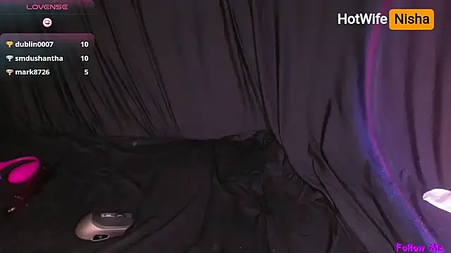 HotWifeNisha online show from October 2025 01:04:02 AM