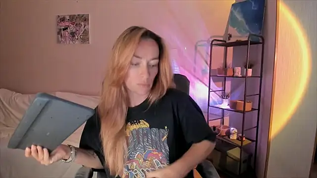 Snapshot of RebeccaMartinez chatting on October 2025 12:13:02 PM RebeccaMartinez online show from October 2025 12:13:02 PM