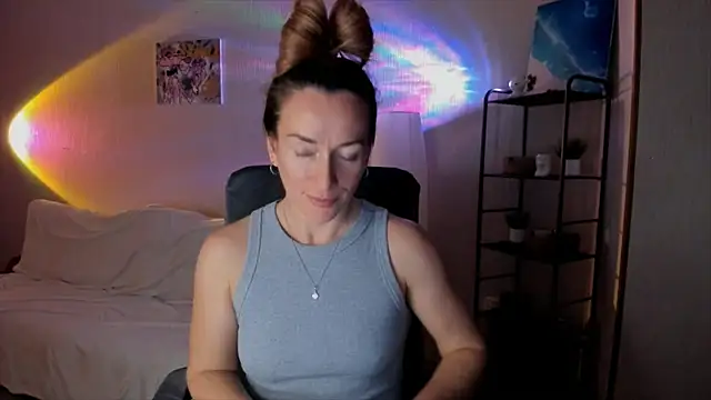 Snapshot of RebeccaMartinez chatting on November 2025 12:48:01 PM RebeccaMartinez online show from November 2025 12:48:01 PM