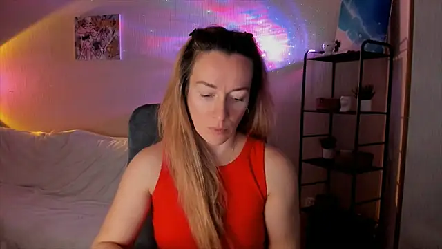 Snapshot of RebeccaMartinez chatting on November 2025 06:12:01 AM RebeccaMartinez online show from November 2025 06:12:01 AM