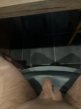 Snapshot of mattexhibe chatting on November 2025 10:21:02 PM mattexhibe online show from November 2025 10:21:02 PM