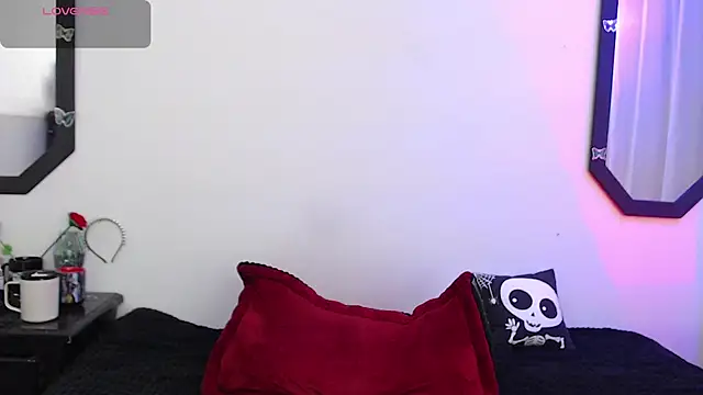 Amy Aloqua online show from October 2025 03:09:02 PM