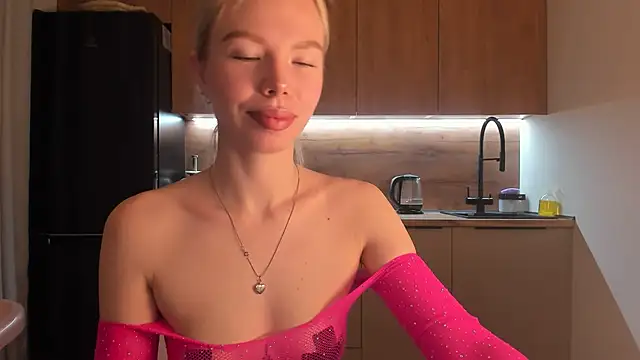 Snapshot of Olivia_Bells chatting on February 2025 08:51:02 PM Olivia Bells online show from February 2025 08:51:02 PM