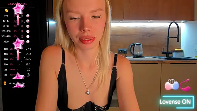 Snapshot of Olivia_Bells chatting on September 2025 09:38:02 PM Olivia Bells online show from September 2025 09:38:02 PM