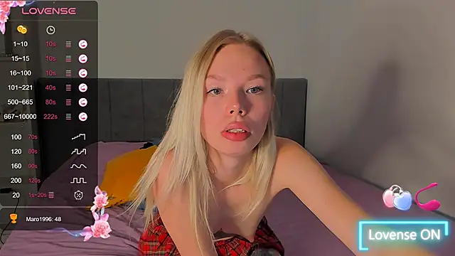 Olivia Bells online show from November 2025 09:57:02 PM