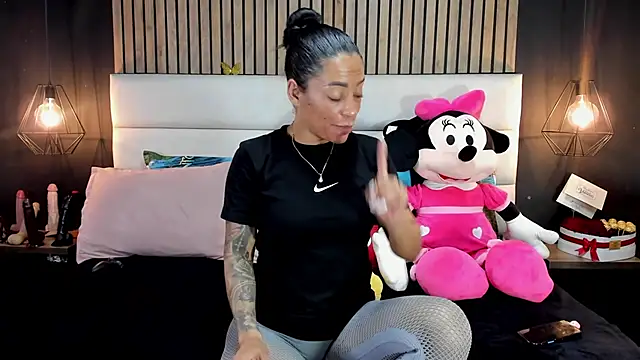 NiicolleMiller online show from February 2025 11:28:02 AM