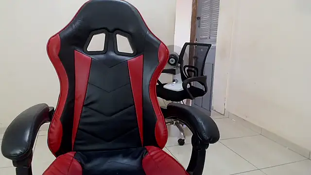 Snapshot of -Marivalda- chatting on October 2025 10:37:02 AM -Marivalda- online show from October 2025 10:37:02 AM