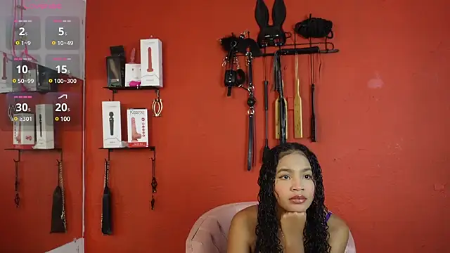 Anais aradia online show from December 2024 09:17:01 PM