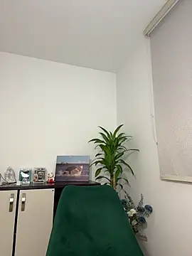 Your Honeey online show from November 2025 12:21:01 AM