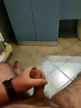 Snapshot of orsettoCum chatting on January 2025 09:48:02 PM orsettoCum online show from January 2025 09:48:02 PM