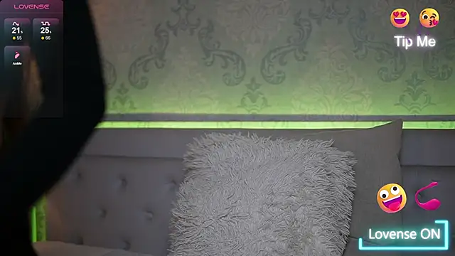 Snapshot of AmyKaiya chatting on February 2025 03:18:02 AM AmyKaiya online show from February 2025 03:18:02 AM