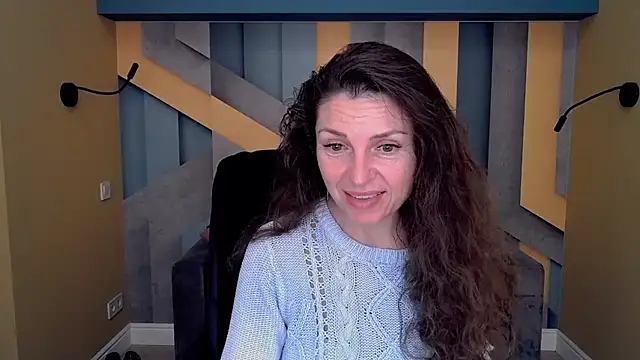 Snapshot of EllaLong chatting on October 2025 11:39:02 AM EllaLong online show from October 2025 11:39:02 AM