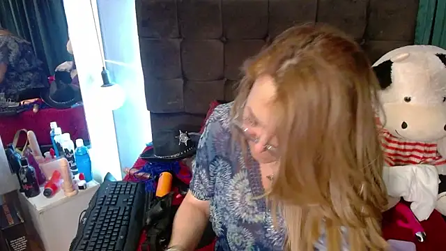 RubyWatson50 online show from December 2024 02:42:02 AM