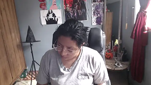 Snapshot of DanelyLopez chatting on October 2025 08:20:01 PM DanelyLopez online show from October 2025 08:20:01 PM