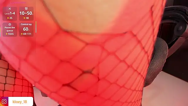 Snapshot of kloey_hoot chatting on March 2025 04:09:01 AM kloey hoot online show from March 2025 04:09:01 AM