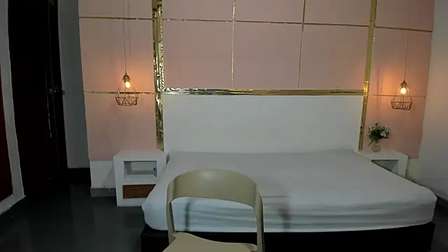 LyndaKimm online show from September 2025 03:06:02 AM