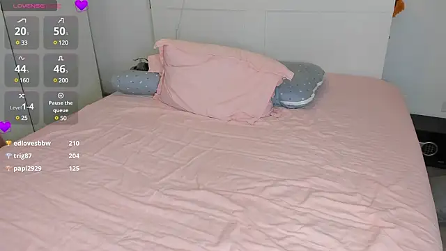 Snapshot of xonicxo chatting on December 2024 03:22:02 PM xonicxo online show from December 2024 03:22:02 PM