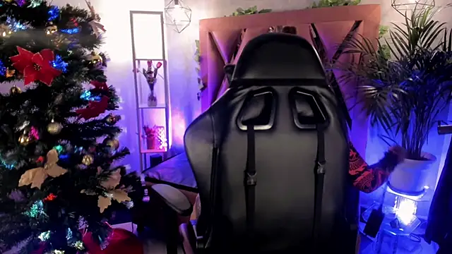 Megan inked online show from December 2024 02:52:01 AM