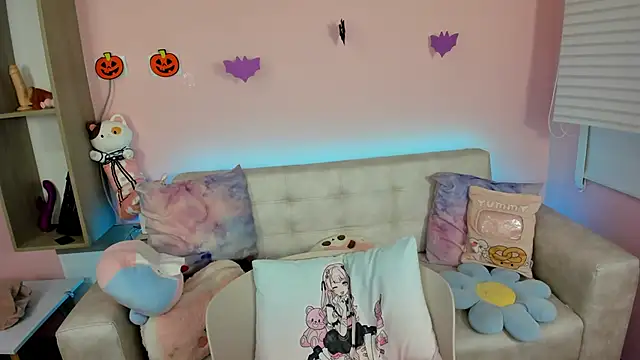 tinysara online show from October 2025 04:14:02 PM