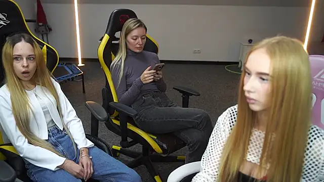 Snapshot of Amelia_Blaze chatting on September 2025 10:42:01 AM Amelia Blaze online show from September 2025 10:42:01 AM