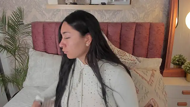 scarlet miller1 online show from October 2025 11:57:02 AM