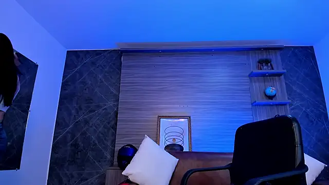 charlottewhitte online show from October 2025 12:24:02 PM