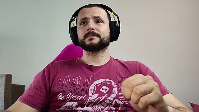 Snapshot of iurytx chatting on September 2025 04:12:02 PM iurytx online show from September 2025 04:12:02 PM