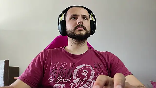 Snapshot of iurytx chatting on October 2025 03:19:02 PM iurytx online show from October 2025 03:19:02 PM