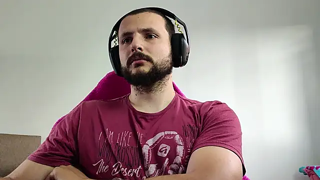 Snapshot of iurytx chatting on October 2025 08:17:02 PM iurytx online show from October 2025 08:17:02 PM