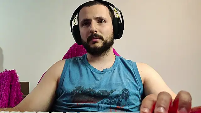 Snapshot of iurytx chatting on October 2025 10:09:01 PM iurytx online show from October 2025 10:09:01 PM