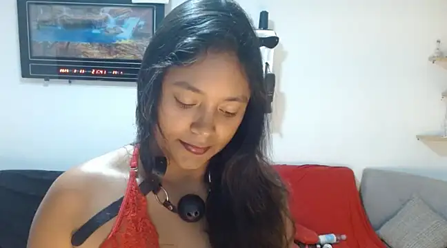 Chiara petterson online show from February 2025 02:40:02 AM