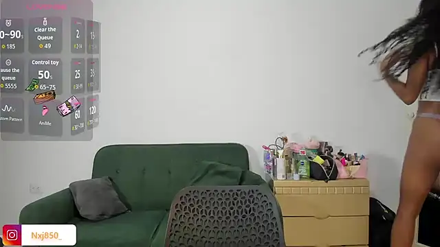 Snapshot of HOTBLACKANDWHITE2 chatting on October 2025 11:05:02 PM HOTBLACKANDWHITE2 online show from October 2025 11:05:02 PM