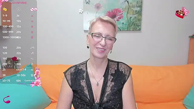 iamyourdream89 online show from December 2024 01:25:02 PM