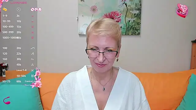 iamyourdream89 online show from December 2024 05:08:02 PM