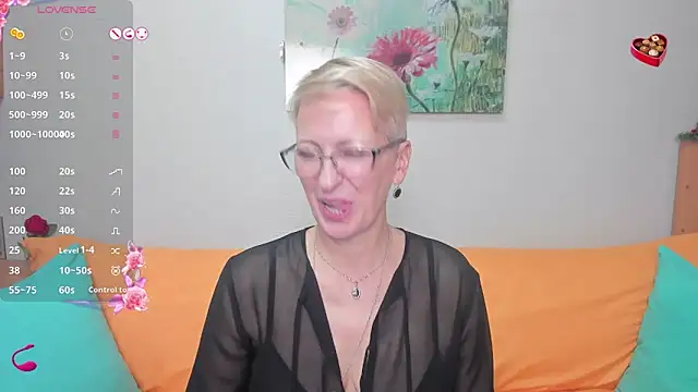 iamyourdream89 online show from December 2024 10:06:01 PM