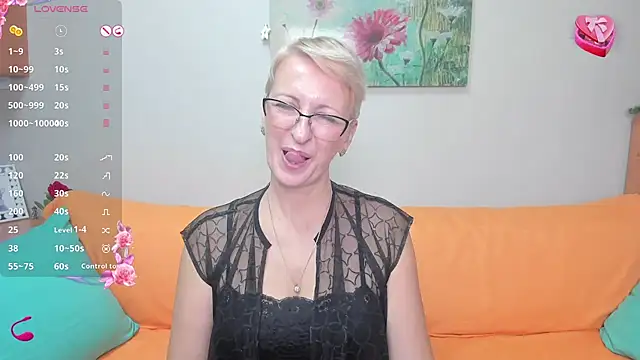 iamyourdream89 online show from December 2024 05:15:01 PM