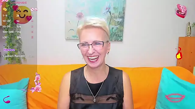 Snapshot of iamyourdream89 chatting on October 2025 06:06:01 PM iamyourdream89 online show from October 2025 06:06:01 PM