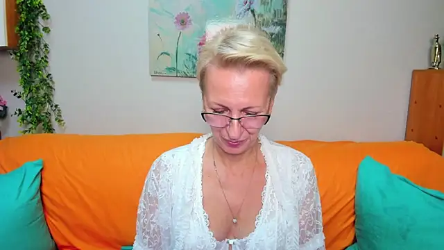 Snapshot of iamyourdream89 chatting on October 2025 07:14:02 PM iamyourdream89 online show from October 2025 07:14:02 PM