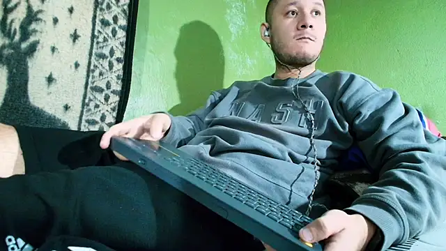 sweet cock28 online show from December 2024 03:05:01 PM