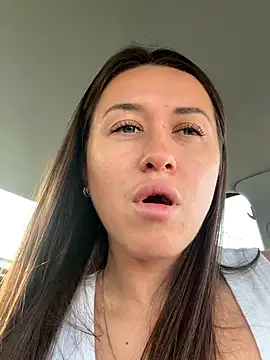 Snapshot of Cherry_Beauty chatting on October 2025 08:04:01 AM Cherry Beauty online show from October 2025 08:04:01 AM