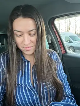 Snapshot of Cherry_Beauty chatting on November 2025 01:18:02 PM Cherry Beauty online show from November 2025 01:18:02 PM