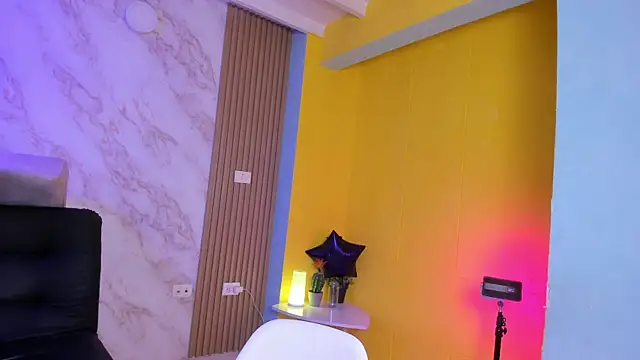 Snapshot of Megan_blue7 chatting on October 2025 11:42:02 AM Megan blue7 online show from October 2025 11:42:02 AM