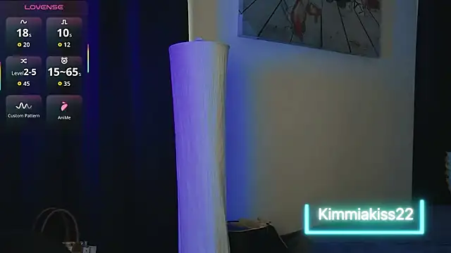 kimmiakiss22 online show from September 2025 11:38:01 PM
