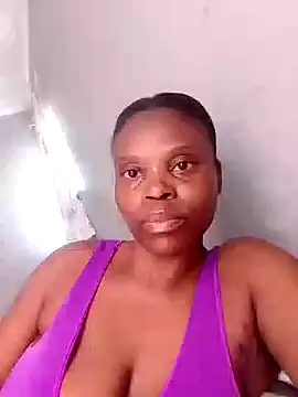 Snapshot of BustyWendy chatting on November 2025 12:39:02 PM BustyWendy online show from November 2025 12:39:02 PM