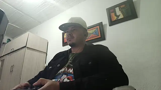 Snapshot of myke_andrade chatting on October 2025 04:55:01 AM myke andrade online show from October 2025 04:55:01 AM