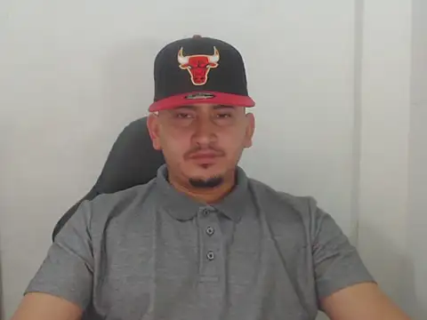 Snapshot of myke_andrade chatting on November 2025 06:02:02 AM myke andrade online show from November 2025 06:02:02 AM